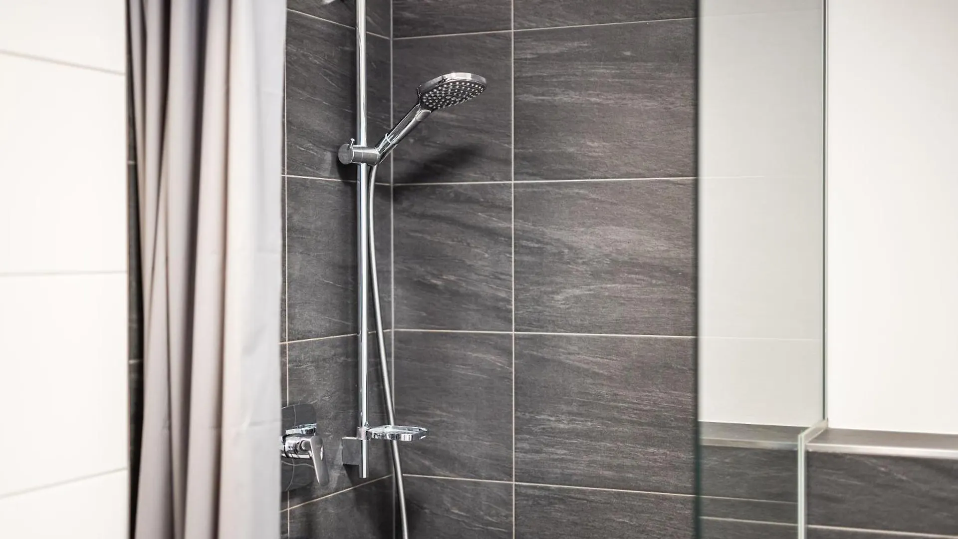 Ξενοδοχείο με διαμερίσματα Myquartier Central City Suites Ίνσμπρουκ