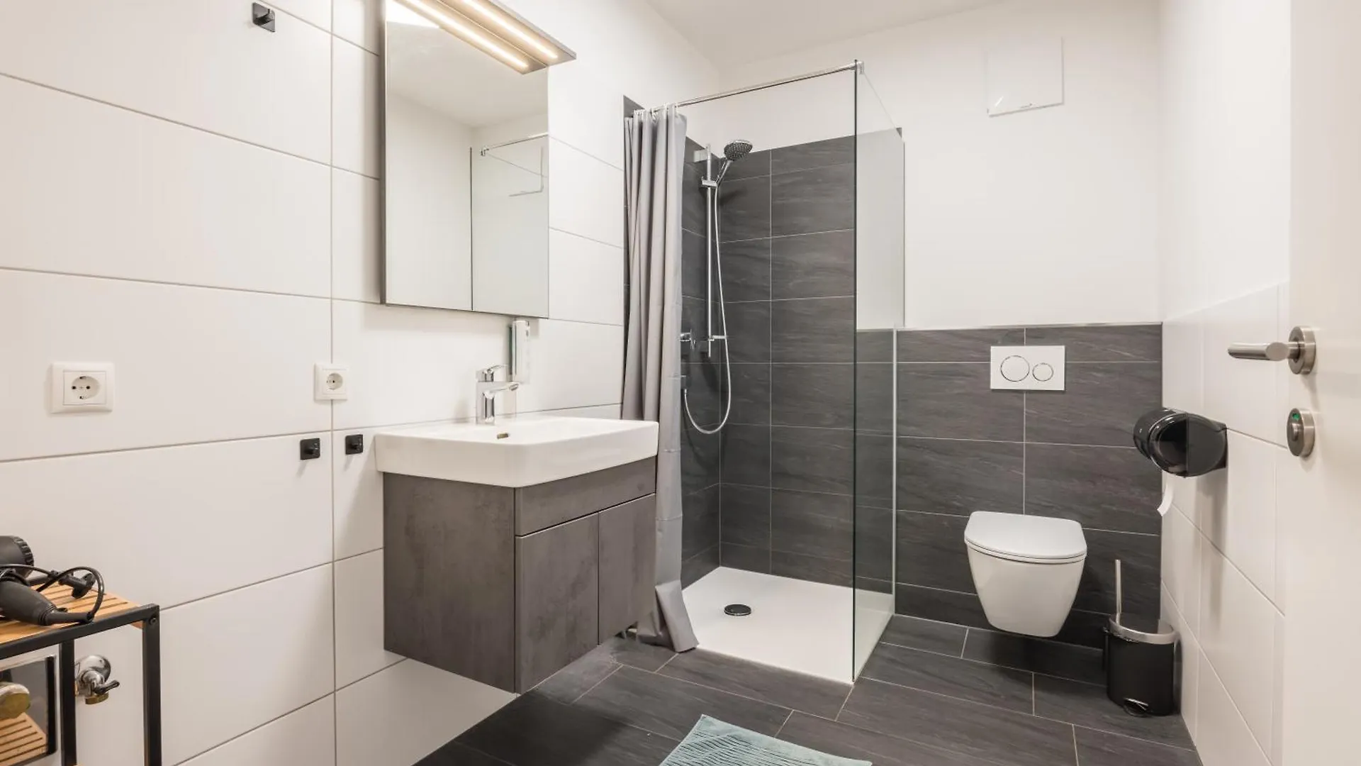إنسبروك Myquartier Central City Suites