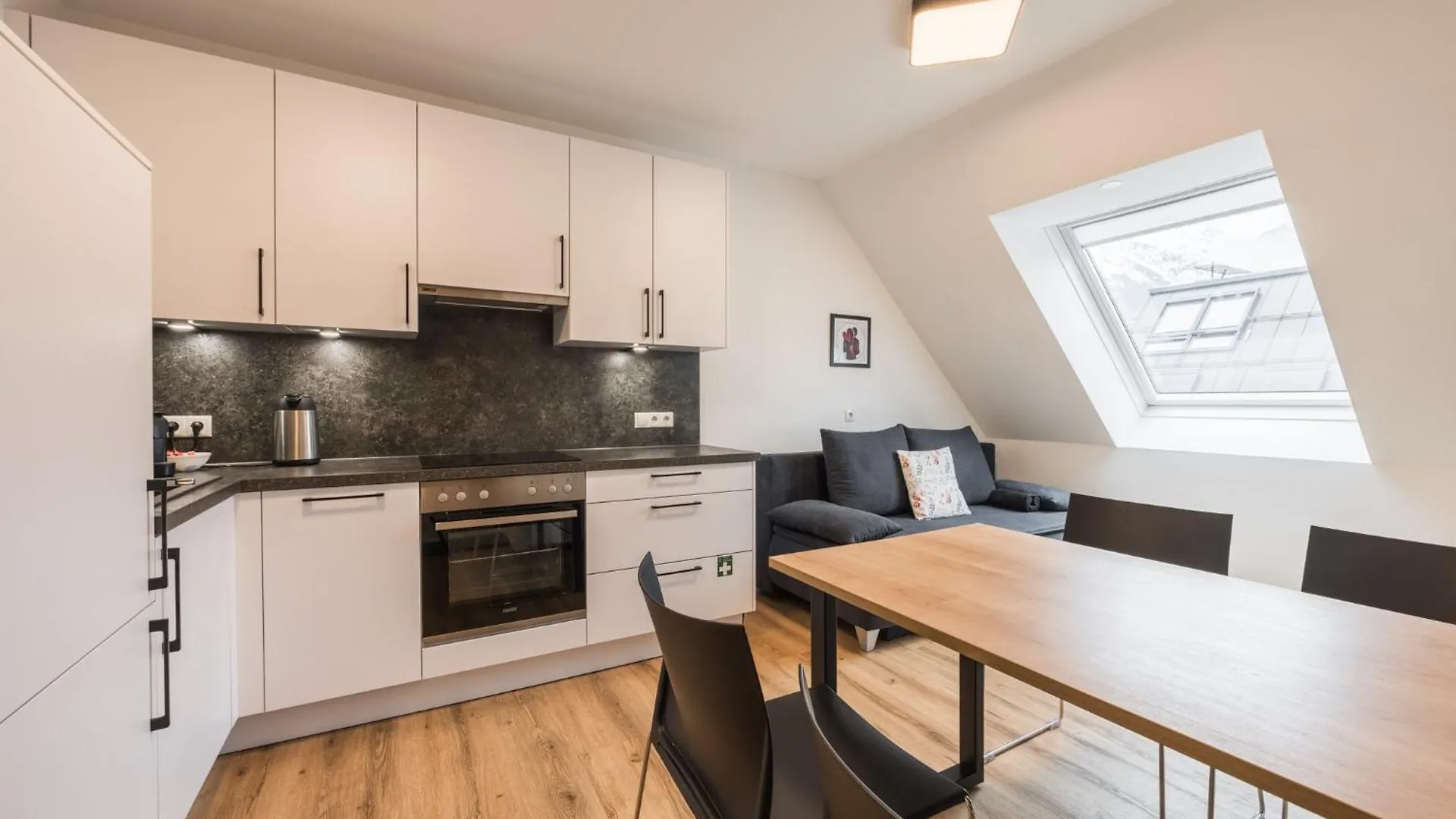 Myquartier Central City Suites Ίνσμπρουκ
