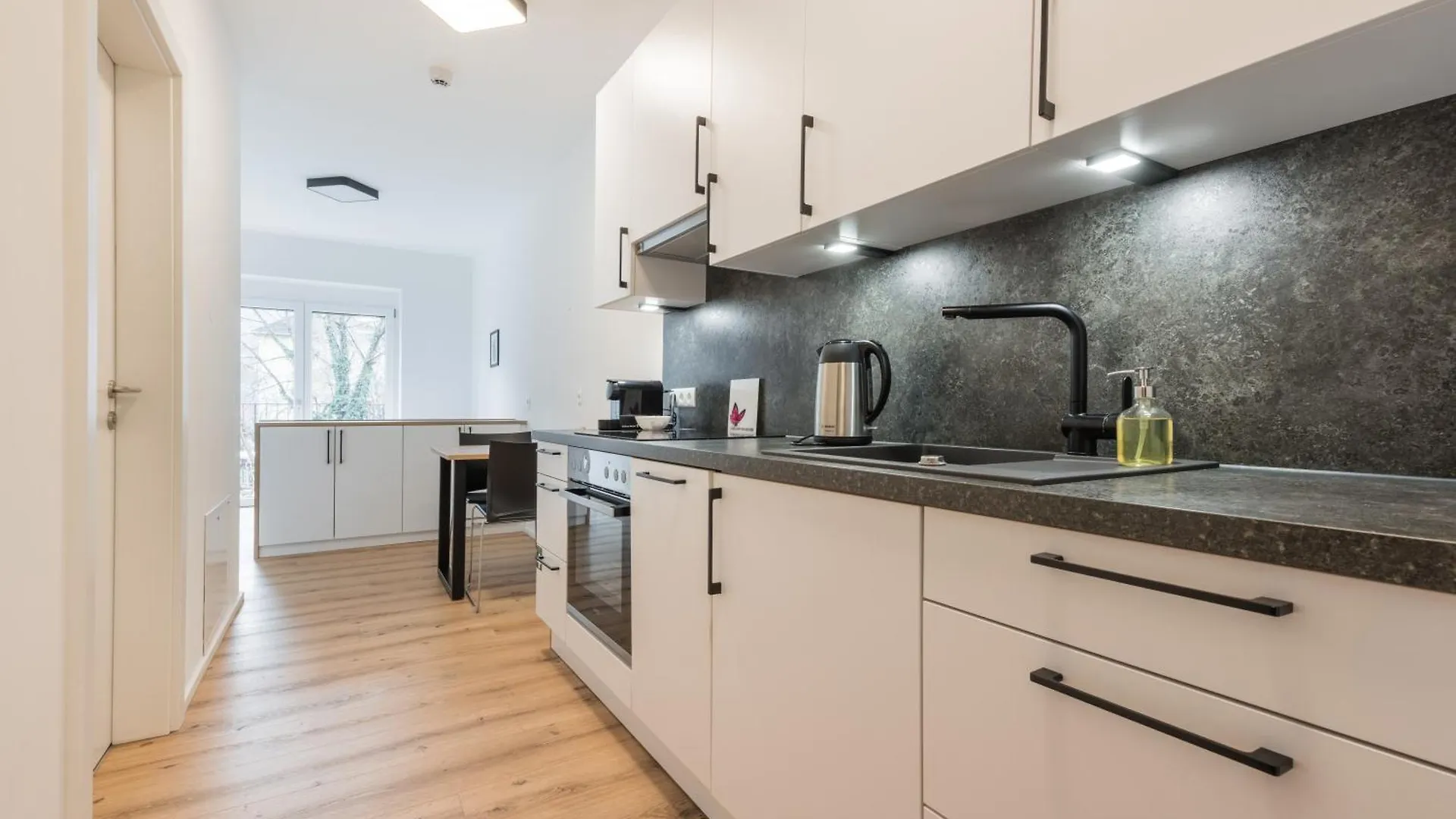 Myquartier Central City Suites Ίνσμπρουκ Ξενοδοχείο με διαμερίσματα