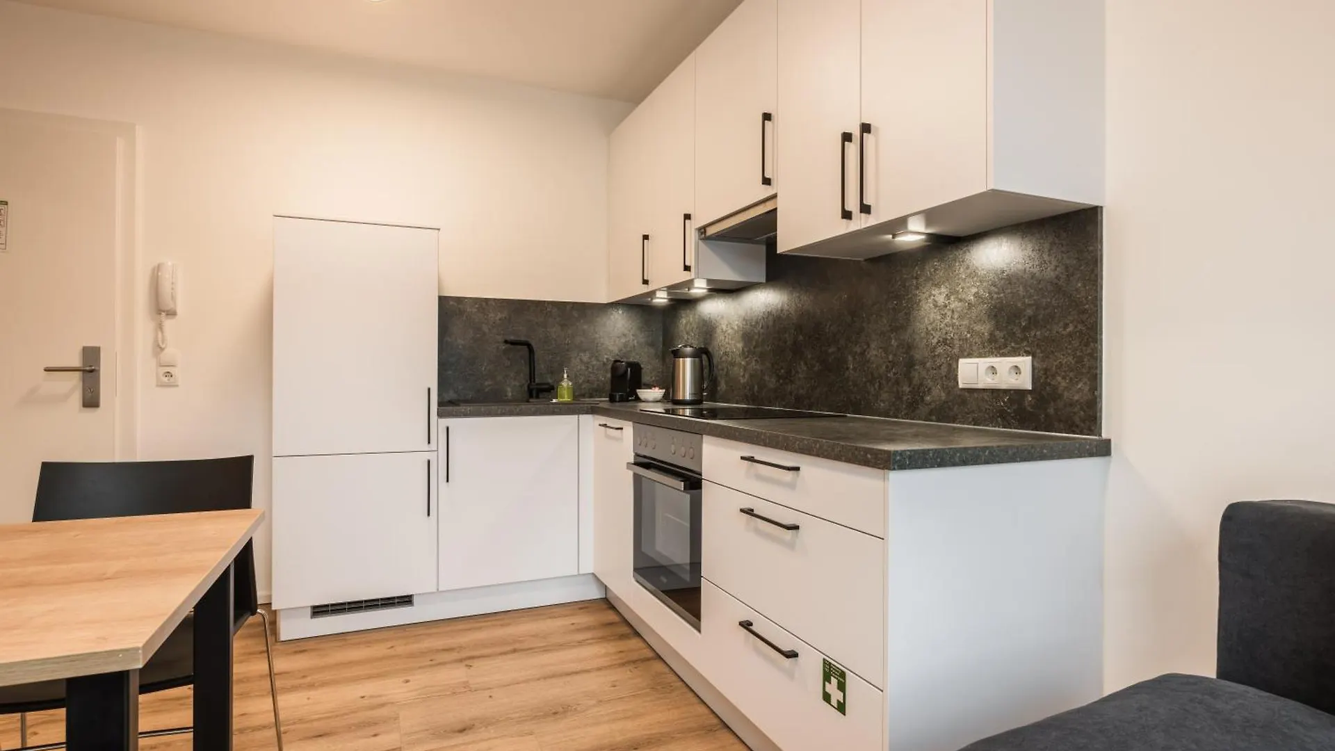 Ξενοδοχείο με διαμερίσματα Myquartier Central City Suites Ίνσμπρουκ